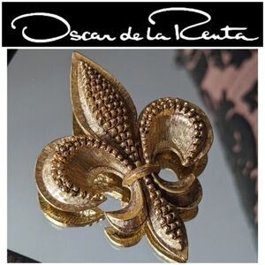 RARE‼️OSCAR DE LA RENTA FLEUR DE LIS BROOCH